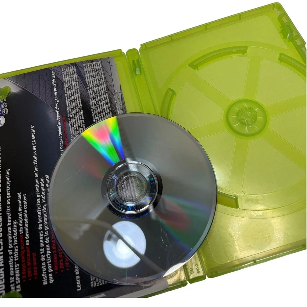 FIFA 14 Microsoft Xbox 360 EA Sports Soccer Video Game NTSC Lionel Messi Cover